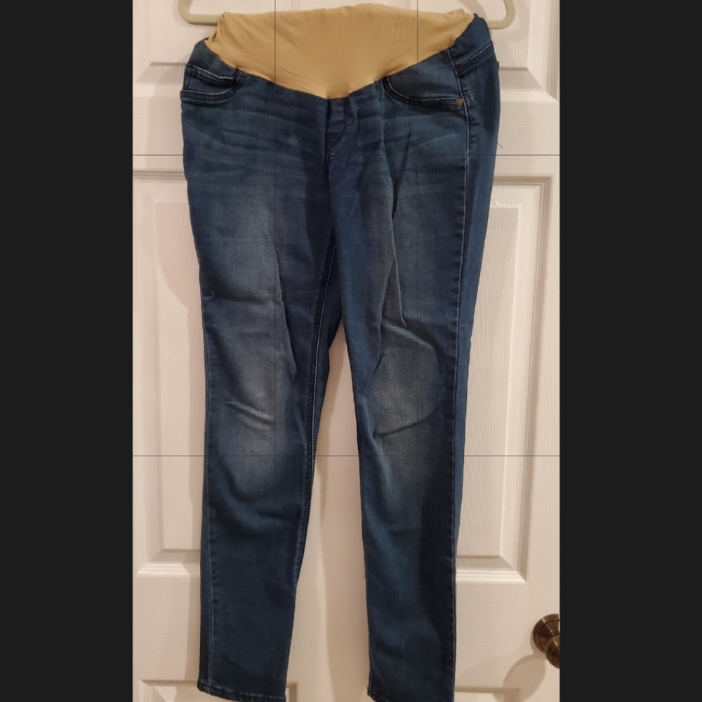Maternity skinny and stretchy jeans / M